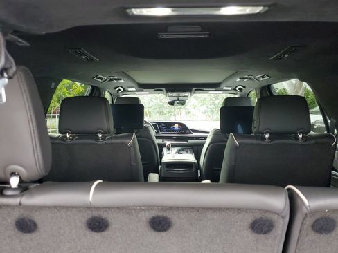 Certified 2024 Cadillac Escalade V w/ LPO, ONYX Package image 24