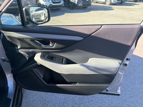 Used 2022 Subaru Outback Premium image 8