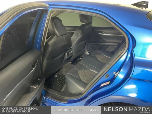 Used 2019 Toyota Camry XSE w/ Navigation Package FWD image 13