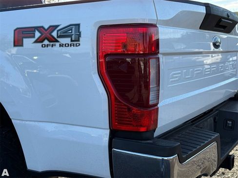 Used 2020 Ford F250 XLT w/ FX4 Off-Road Package image 11