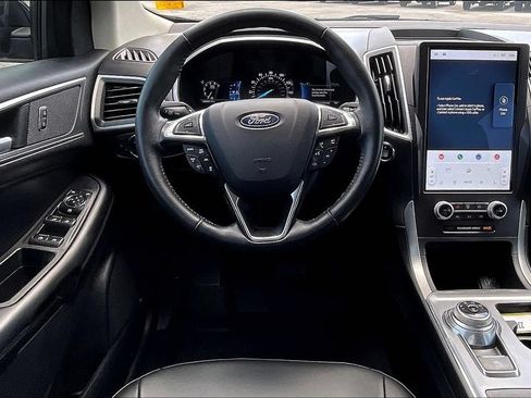 Used 2021 Ford Edge SEL w/ Convenience Package FWD image 6