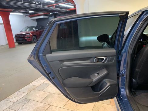 Used 2025 Honda Civic Sport image 31