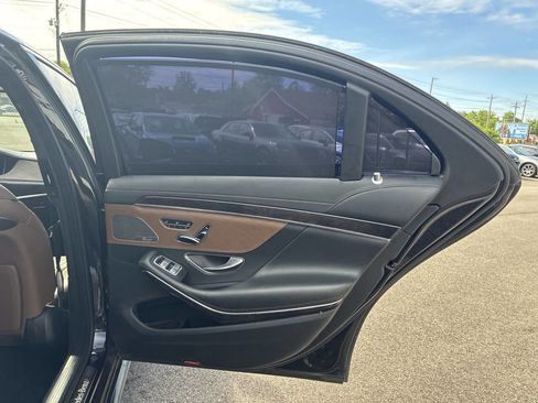 Used 2016 Mercedes-Benz S 550 4MATIC Sedan image 18