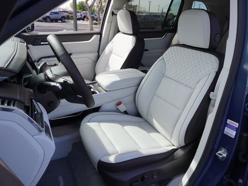 New 2026 GMC Acadia Denali FWD image 16