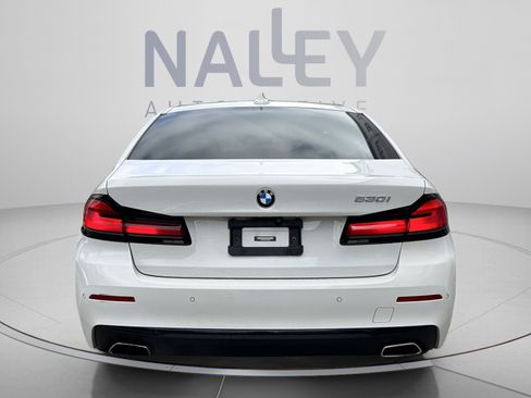 Used 2022 BMW 530i w/ Premium Package RWD image 3