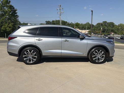 Used 2024 Acura MDX FWD w/ Technology Package image 11
