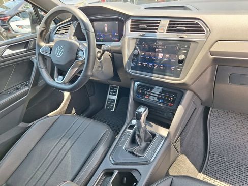 Used 2023 Volkswagen Tiguan SE R-Line FWD image 25