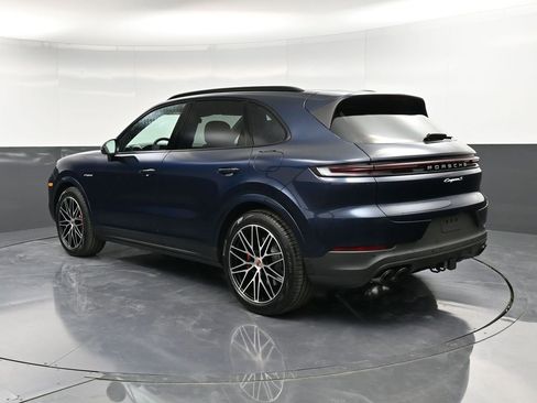 New 2026 Porsche Cayenne S AWD/4WD image 3
