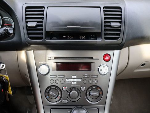 Used 2007 Subaru Outback 2.5i image 32