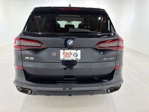 Used 2022 BMW X5 xDrive40i w/ M Sport Package AWD/4WD image 4