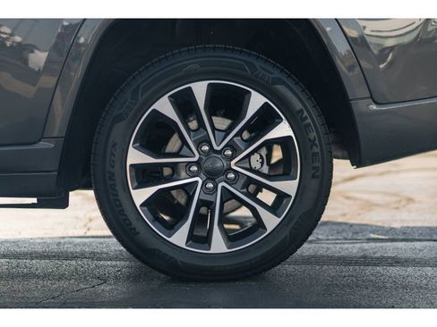 Used 2023 Jeep Grand Cherokee Overland w/ Adv Protech Group III image 5