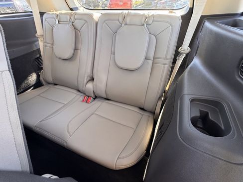 Used 2023 Lincoln Aviator Reserve w/ Equipment Group 201A image 30