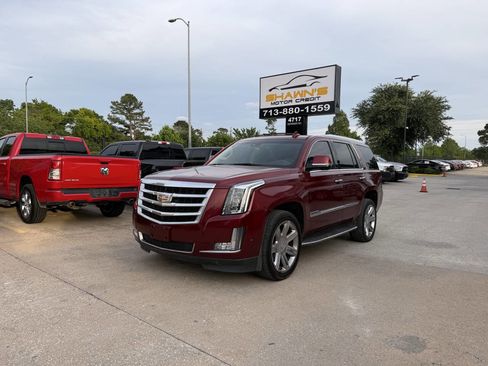 Used 2017 Cadillac Escalade Luxury RWD image 45