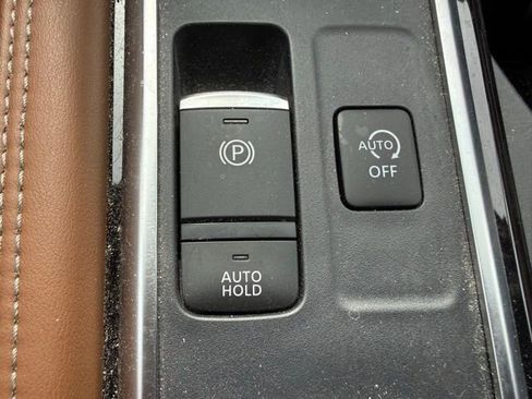 Used 2024 Nissan Pathfinder Platinum w/ Cargo Package image 14