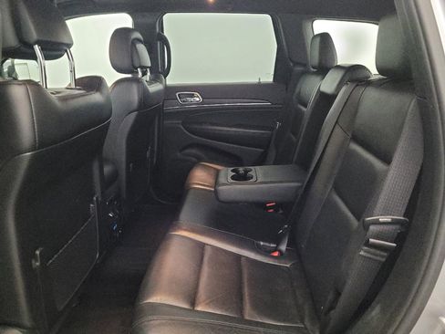 Used 2019 Jeep Grand Cherokee Limited AWD/4WD image 18