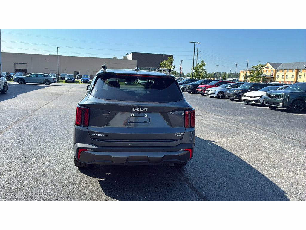 Used 2024 Kia Sorento SX Prestige w/ Sage Leather Package AWD/4WD image 6