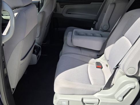 Used 2024 Honda Odyssey EX image 11