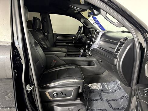 Used 2020 RAM 1500 Limited w/ Black Appearance Package AWD/4WD image 35