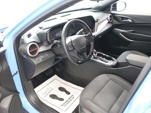 Certified 2024 Chevrolet Trax RS FWD image 22