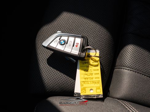 Used 2022 BMW 540i xDrive xDrive w/ M Sport Package image 44