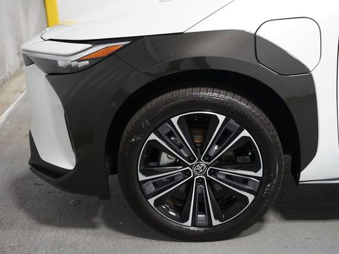 Certified 2024 Toyota bZ4X FWD image 5