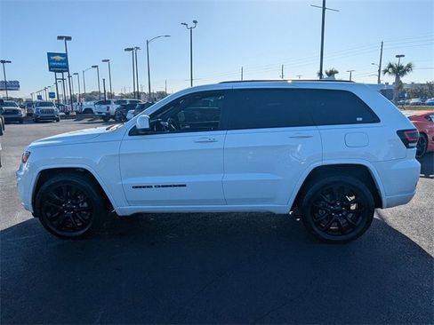 Used 2018 Jeep Grand Cherokee Altitude image 7