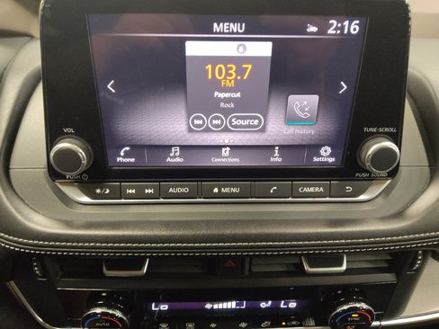 Used 2023 Nissan Rogue SV FWD image 25