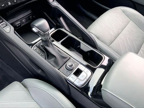 Used 2024 Kia Telluride SX X-Line AWD/4WD image 17