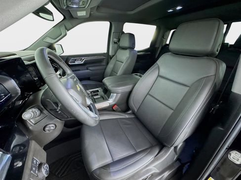 Certified 2025 Chevrolet Silverado 1500 LTZ w/ LTZ Premium Package image 11