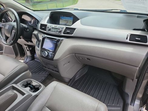 Used 2015 Honda Odyssey Touring Elite image 42