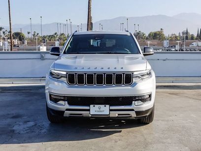 Used 2024 Jeep Wagoneer L Series II w/ Flexible Seating Group