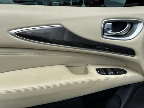 Used 2020 INFINITI QX60 Luxe w/ Essential Package FWD image 11