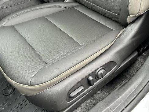 New 2026 Chevrolet Trax ACTIV w/ Driver Confidence Package image 17