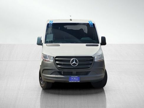 Used 2024 Mercedes-Benz Sprinter 2500 image 2