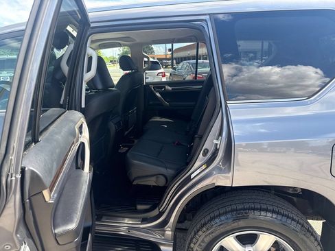 Used 2015 Lexus GX 460 w/ Navigation Package AWD/4WD image 12