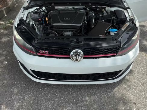 Used 2017 Volkswagen GTI SE FWD image 74