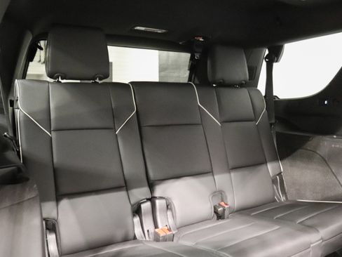 Used 2022 Cadillac Escalade Premium Luxury AWD/4WD image 23