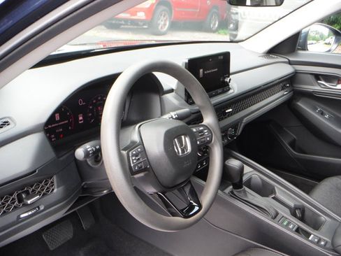 Used 2024 Honda Accord EX image 12