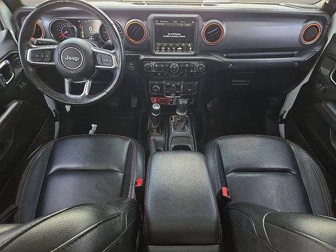 Used 2022 Jeep Gladiator Mojave w/ Cold Weather Group AWD/4WD image 9