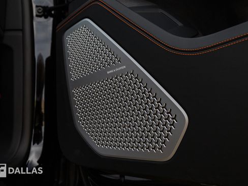 Used 2025 Lamborghini Urus SE image 42