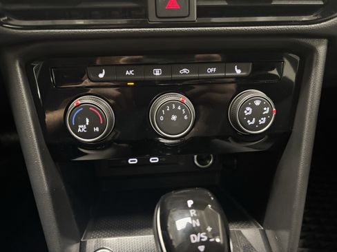 New 2025 Volkswagen Taos S image 18