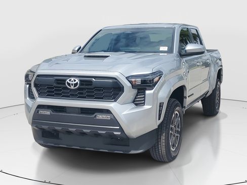 Used 2025 Toyota Tacoma TRD Sport image 4