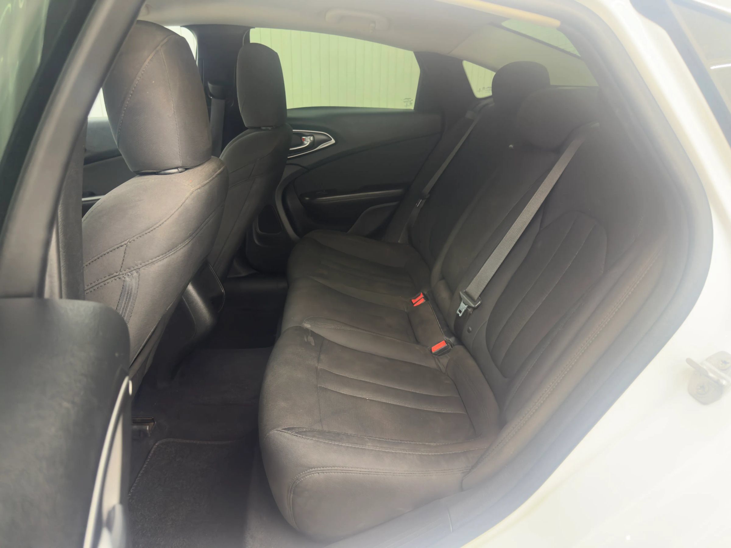Used 2015 Chrysler 200 Limited w/ Convenience Group FWD image 10