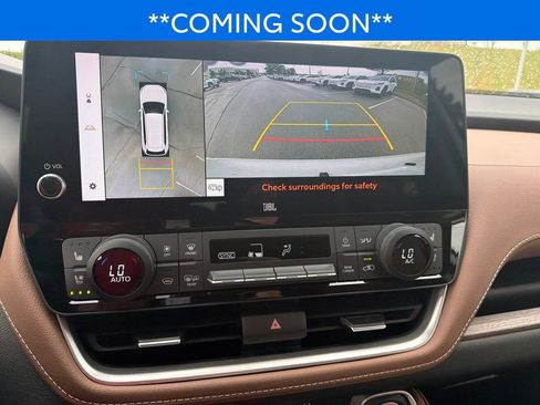 Used 2024 Toyota Grand Highlander AWD image 15