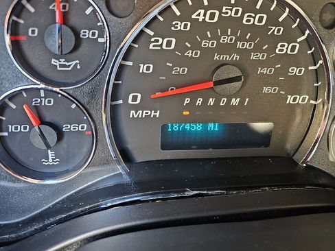 Used 2017 GMC Savana 2500 G2500 Cargo image 9