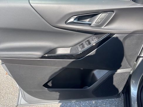 New 2026 Chevrolet Equinox LT w/ LPO, Floor Liner Package image 10