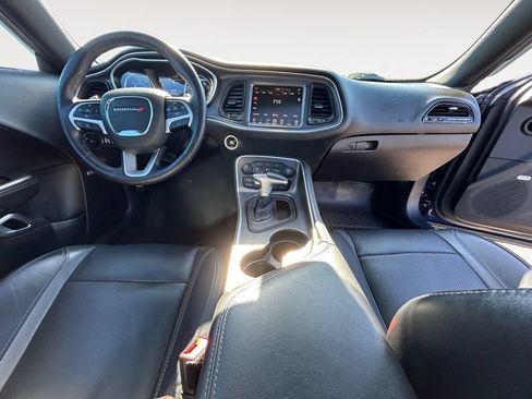 Used 2015 Dodge Challenger SXT Plus w/ Driver Convenience Group RWD image 11