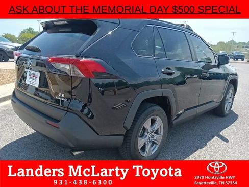 Used 2022 Toyota RAV4 LE AWD/4WD image 3