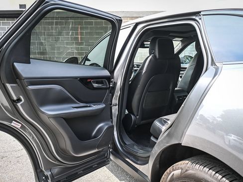 Used 2019 Jaguar F-PACE R-Sport AWD/4WD image 12