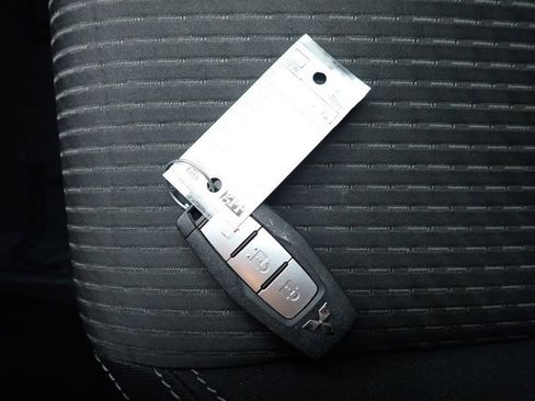 Used 2022 Mitsubishi Outlander ES image 30